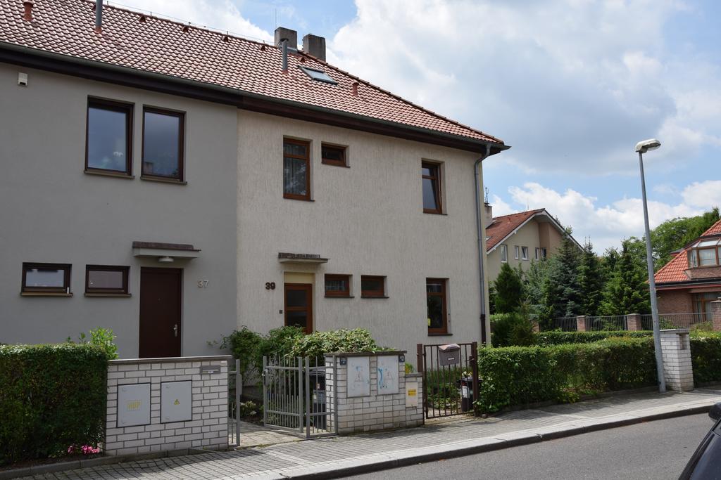Classical House In Prague 6 Екстер'єр фото
